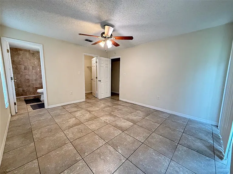 3136 Julia Ct — Photo 11