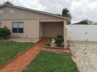 5852 Albert Rd, West Palm Beach, FL 33415