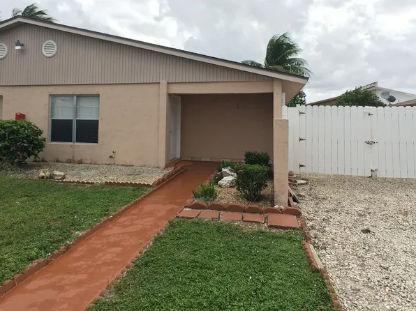 5852 Albert Rd, West Palm Beach, FL 33415