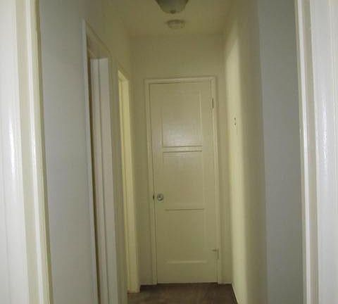 4th image of 2611 W Victory Blvd APT B