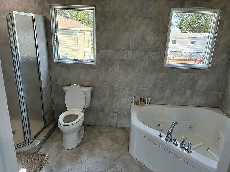 111 Massachusetts Ave — Photo 5