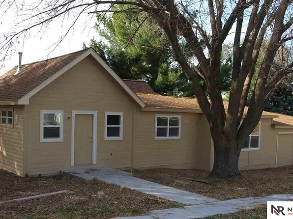 210 N 2nd St, Springfield, NE 68059