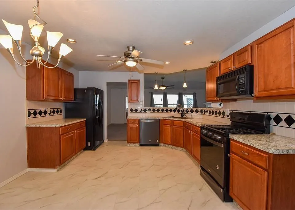 16122 Speyburn Ct