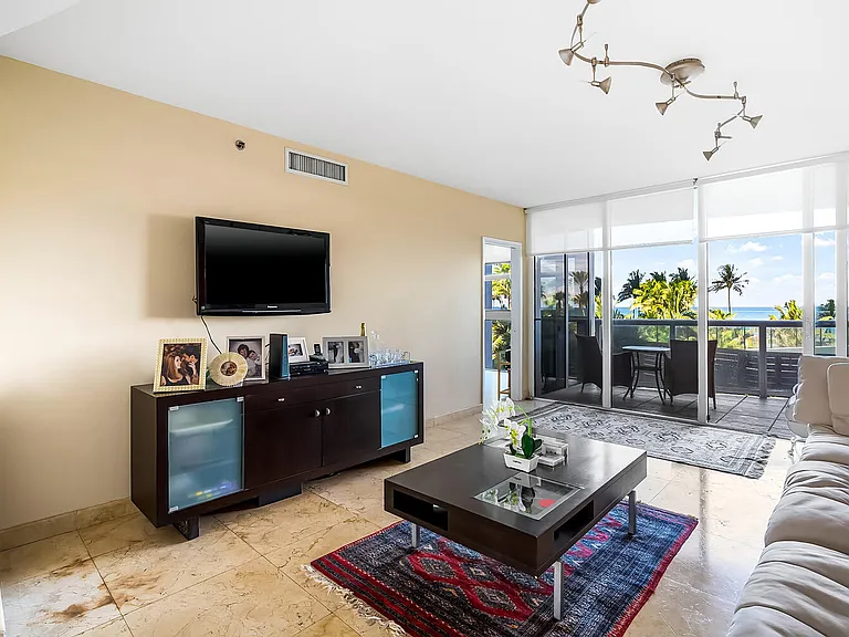 18911 Collins Ave #506 — Photo 16