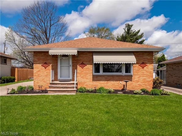 12305 Eastwood Blvd, Garfield Heights, OH 44125