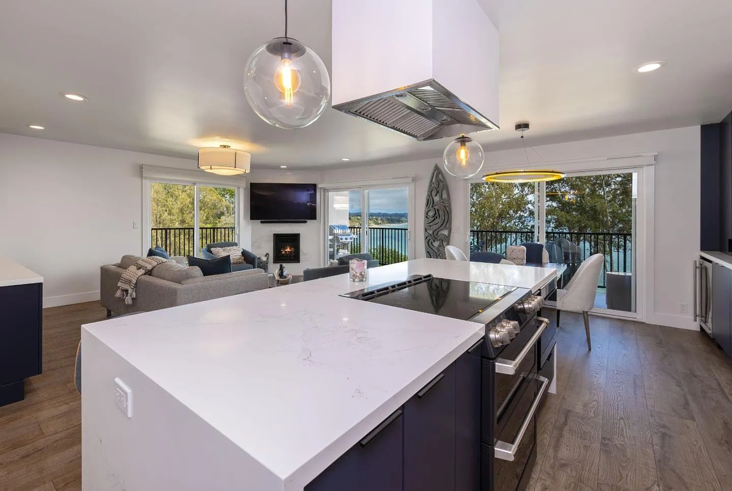 2 bed, 1134 sqft, $8,500 — Photo 3