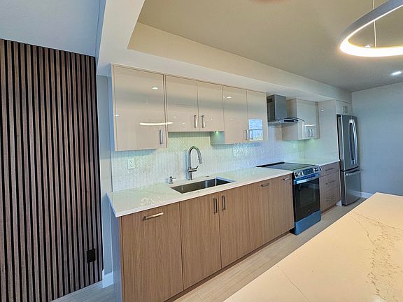 2nd image of 12 Royal Palm Way #6030