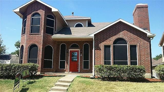 2nd image of 2068 Camelot Dr
