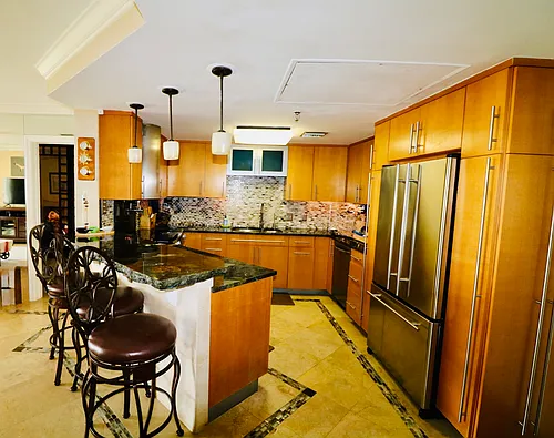 1 Marina Dr Photo 1