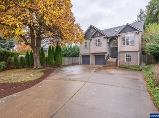 1221 NE Montgomery Pl, Albany, OR 97321