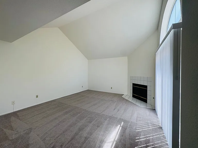 226 Camino Cortina — Photo 20