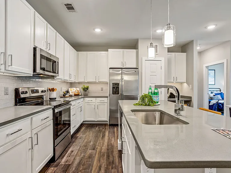 Icon Apartment Homes at Hardin Valley — Photo 16