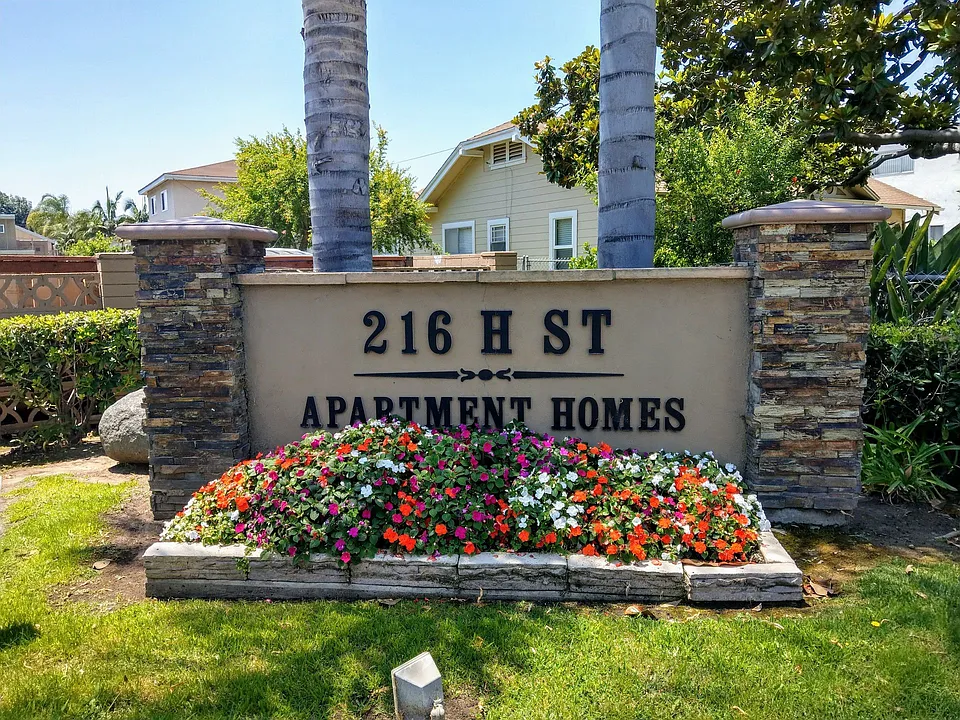 Cova Vista Apartments