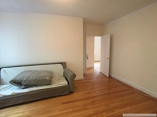 Rented by Sovereign Associates | media 21