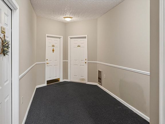 5th image of 6155 Pelican Pointe Unit 104