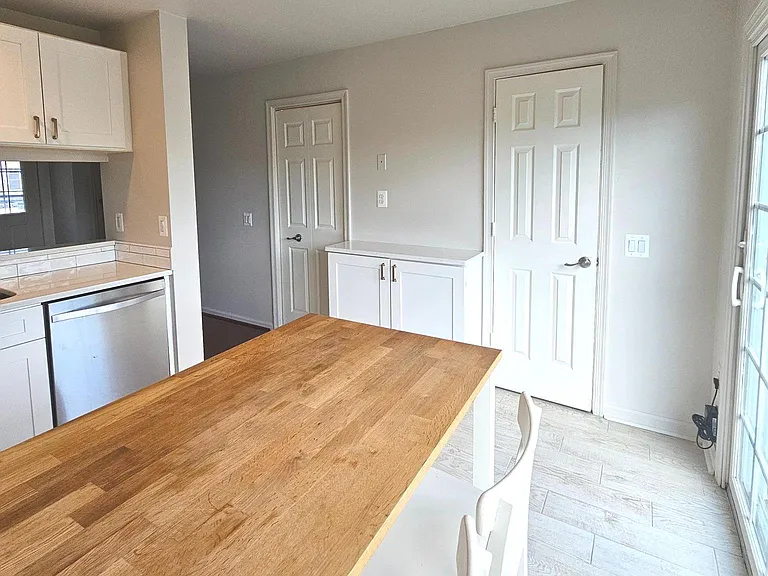 6552 Old Carriage Ln — Photo 12