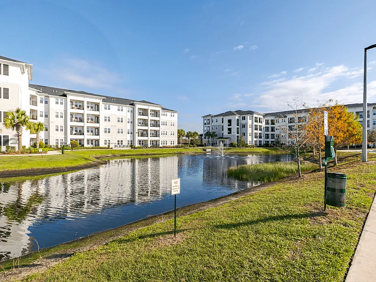 Madison Waterford Lakes — Photo 36