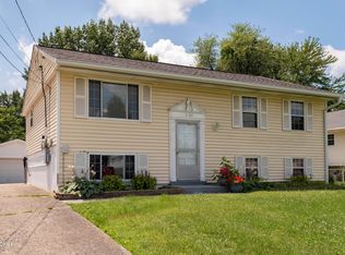 5102 Red Fern Rd, Louisville, KY 40218