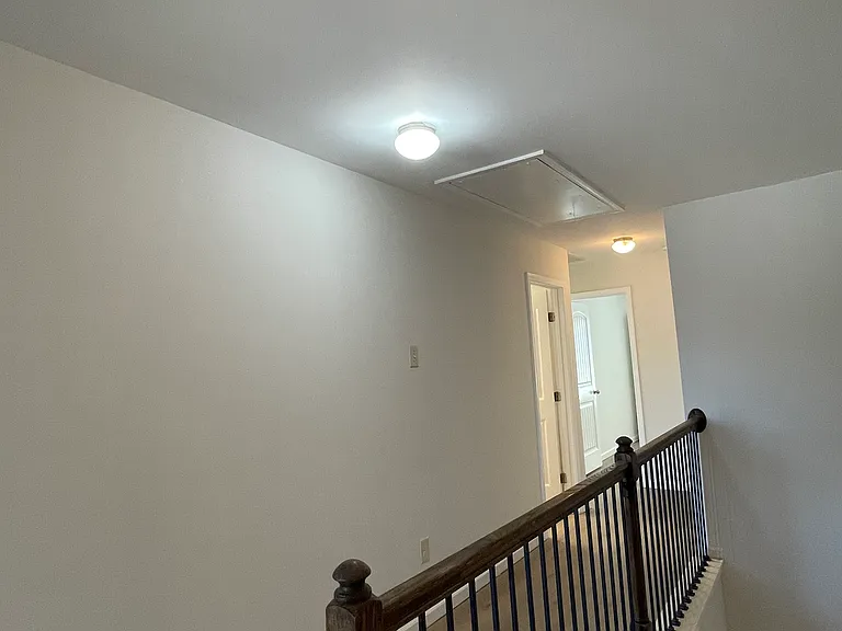 300 Turtle Creek Dr — Photo 7