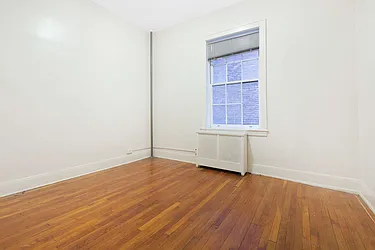 Rented by Bryan L Rozencwaig, LREB