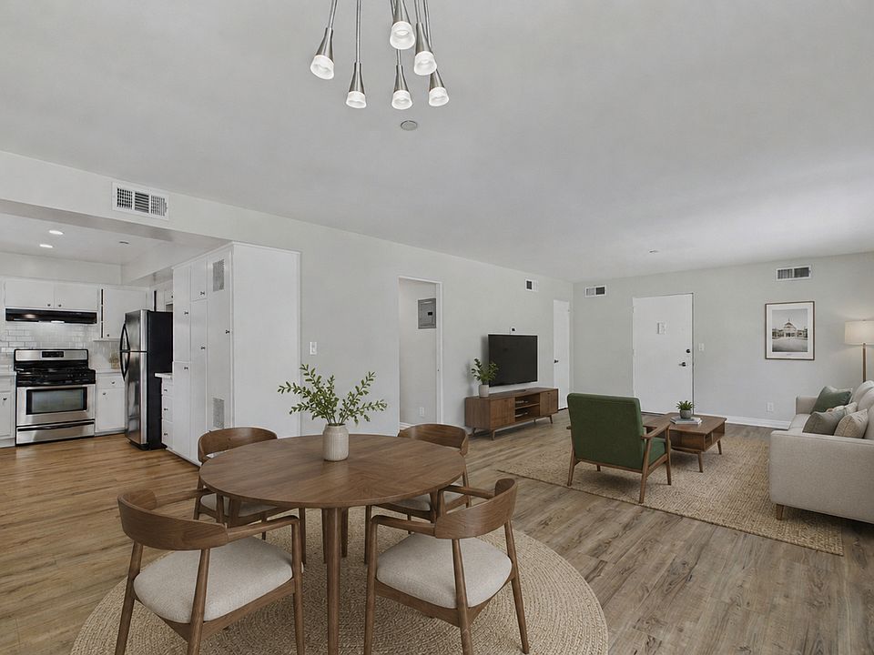 1st image of 142 S El Molino Ave APT 3