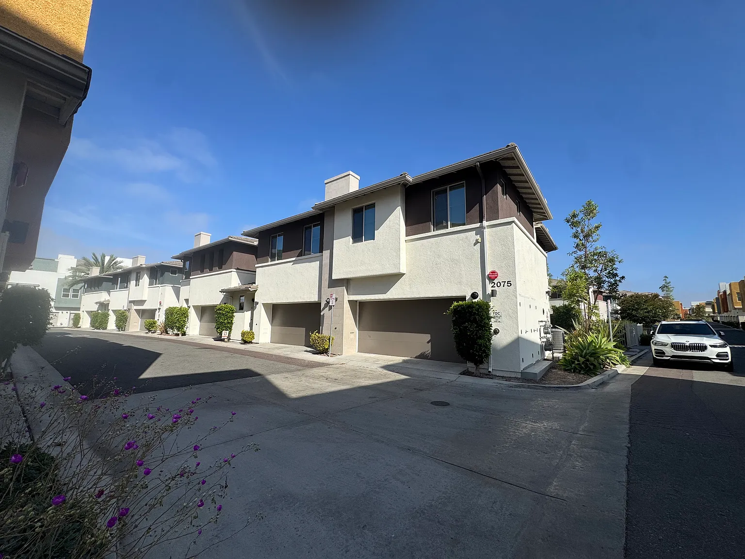3 bed, 2.5 bath, 1662 sqft, $3,950 — Photo 1