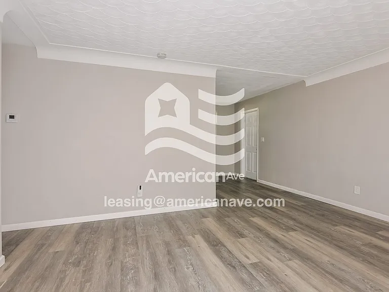 1485073_003_wm_-_living_room_13275415.jpg