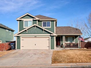 1527 Summerset Dr, Cheyenne, WY 82001