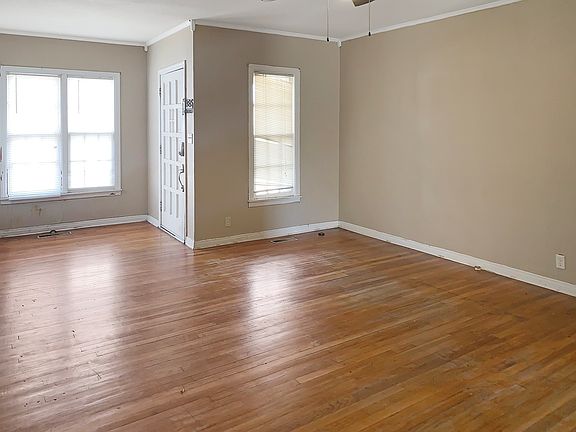5th image of 706 W 5th St