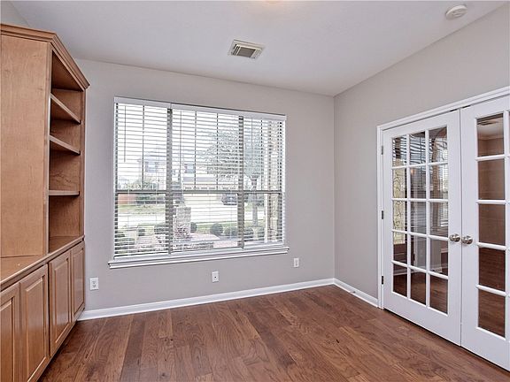 5th image of 2805 Nolina Ln