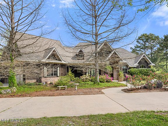 4th image of 626 Cedar Hill Rd