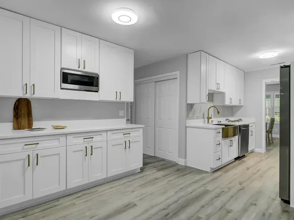 107 Whitner Ct, Goose Creek, SC 29445