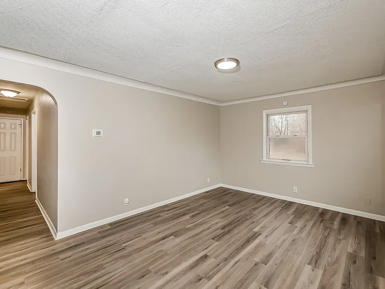 496521_019_living_room_13524917.jpg