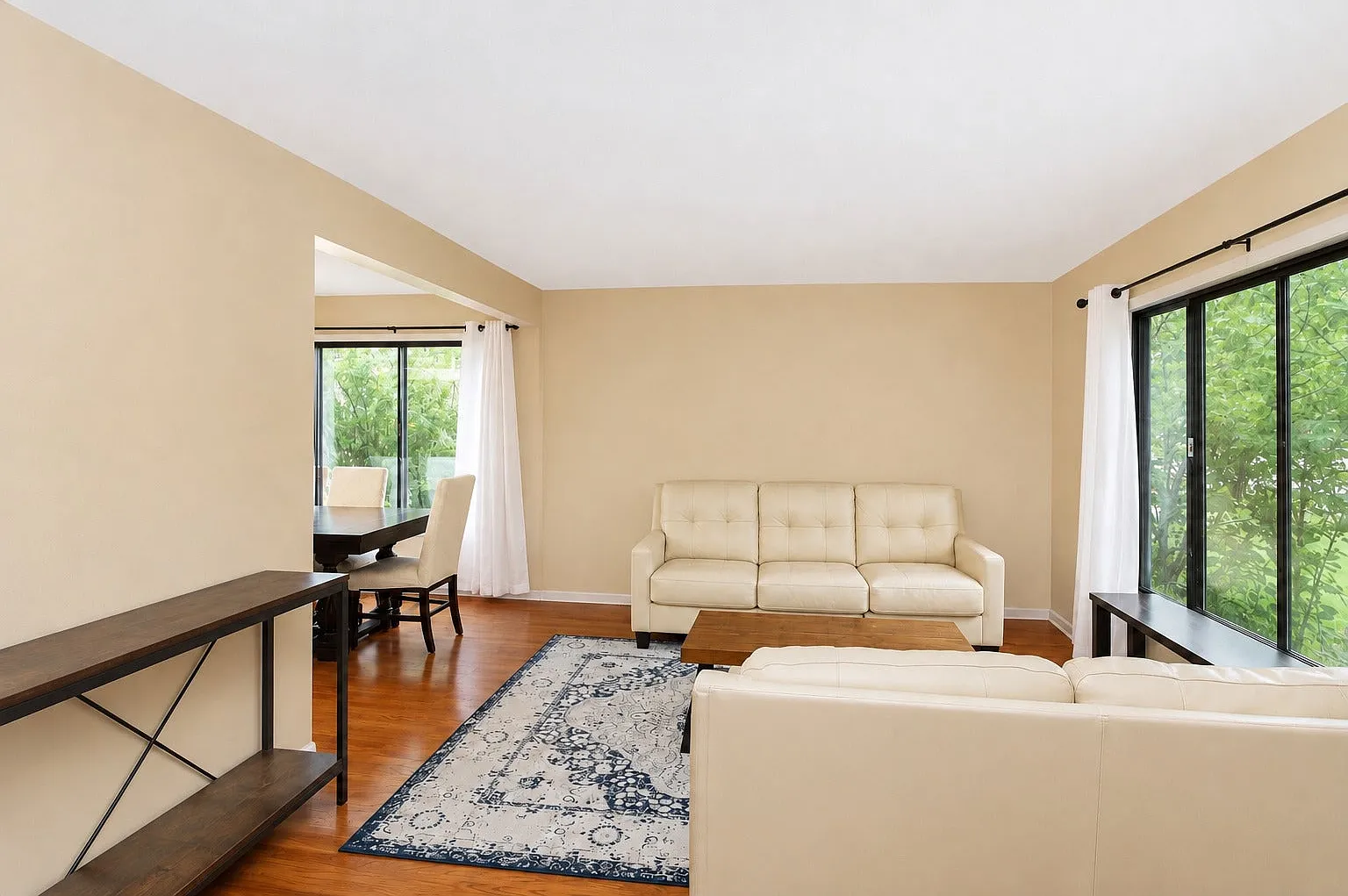 4 bed, 2.5 bath, 2028 sqft, $3,350 — Photo 3