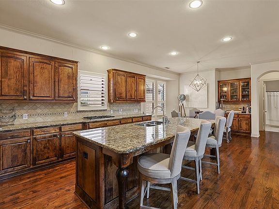 5th image of 5149 Running Brook Dr
