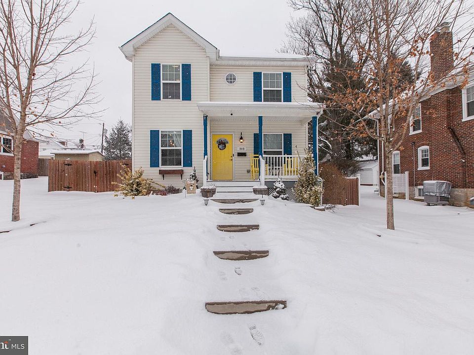 1st image of 909 Dewey Ave