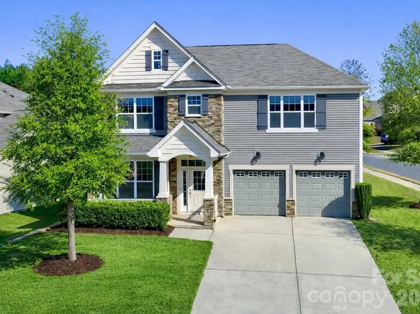 134 Farmers Folly Dr, Mooresville, NC 28117