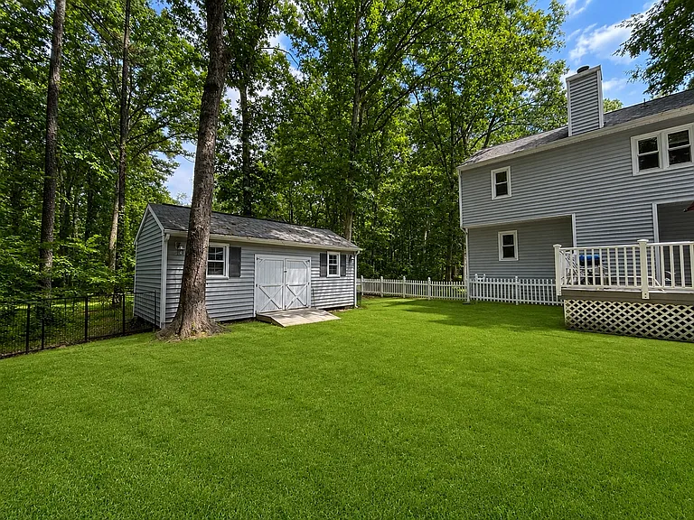 14010 Autumn Woods Rd — Photo 3