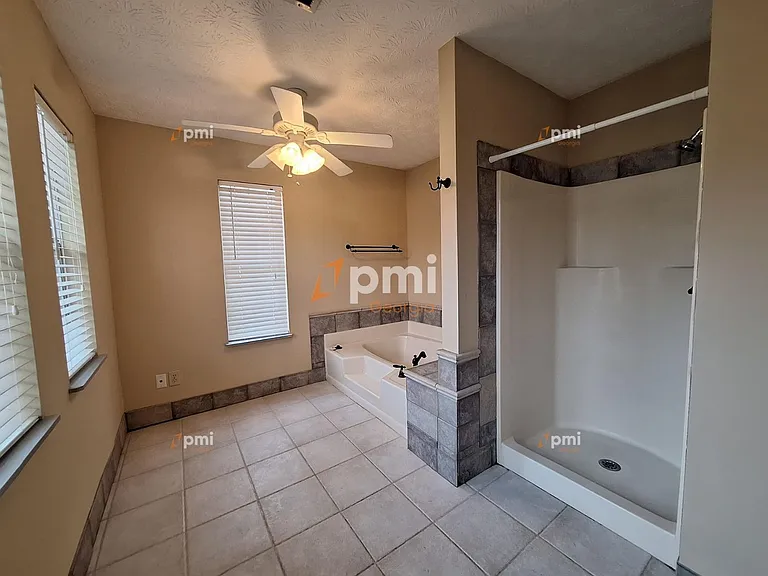 160 Braelinn Cts — Photo 17