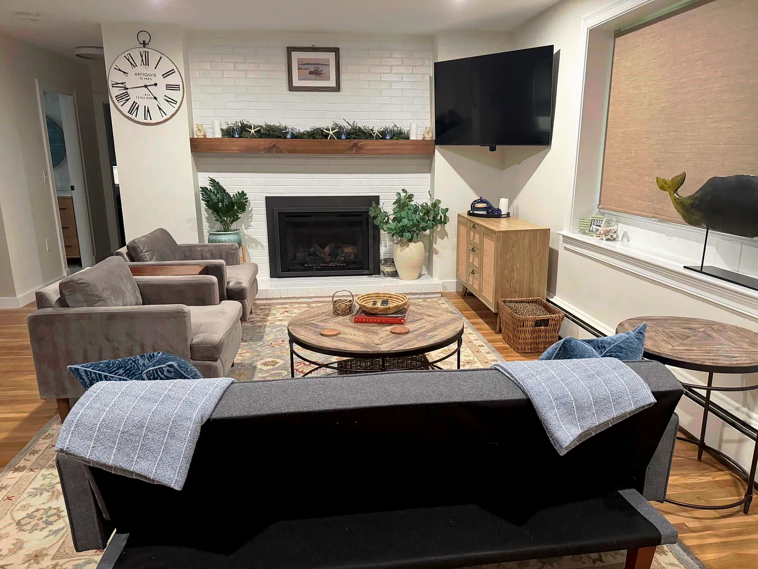 2 bed, 1.0 bath, 1082 sqft, $3,000 — Photo 3