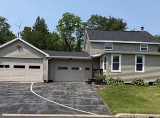 233 S Chestnut St, Mill Hall, PA 17751