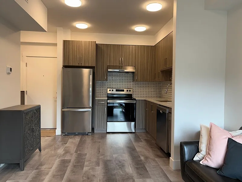 1 bed, 1.0 bath, $1,600 — Photo 1