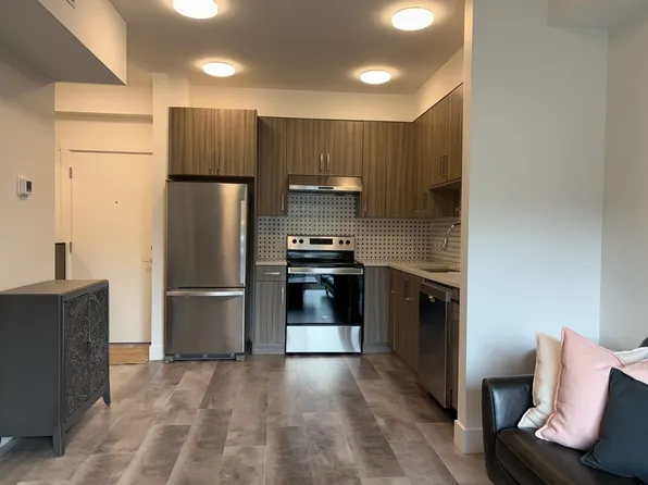 320 Mills Rd #17, Kelowna, BC V1X 4G8