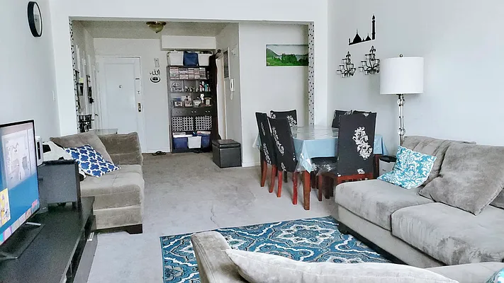 Sold by RE MAX Team | media 3