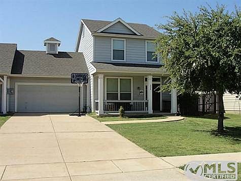 4th image of 824 Greene Way