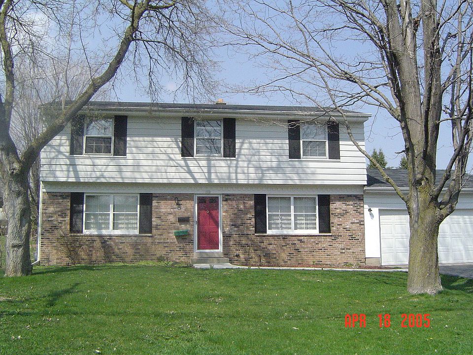 2nd image of 202 Division St