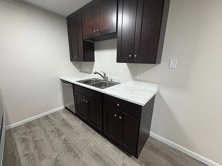 3408 Balboa Ln #32 — Photo 8