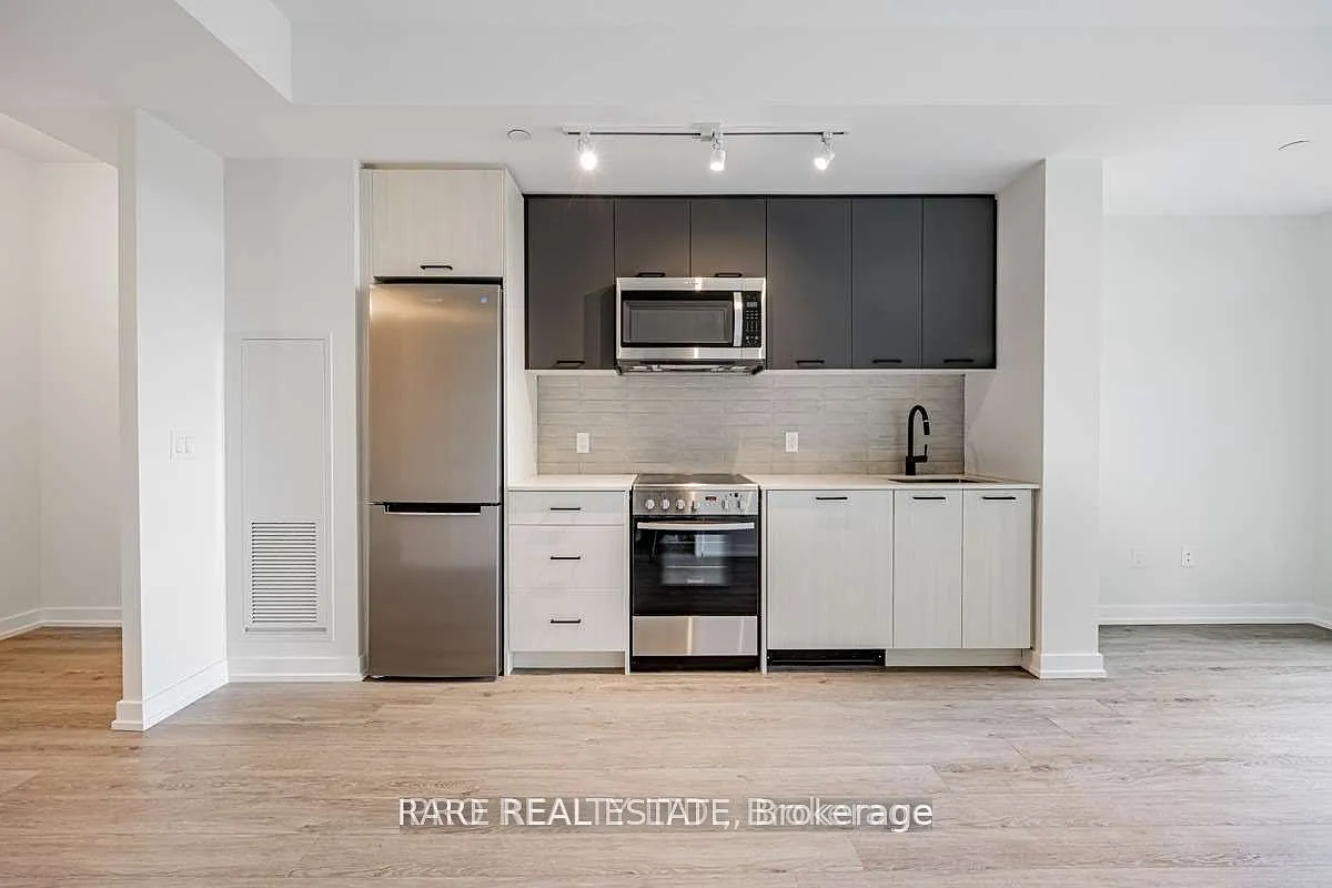 Building Photo - 2300 Saint Clair Ave W #415