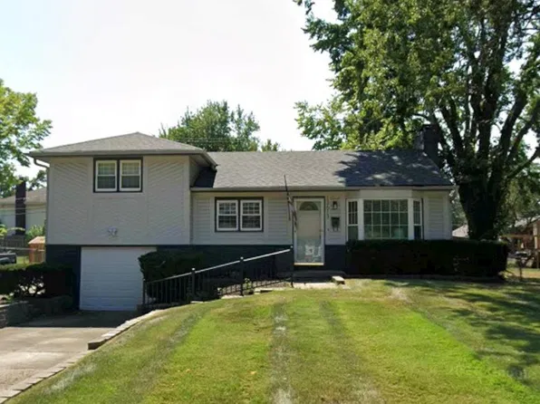 13613 W 90th Pl, Lenexa, KS 66215