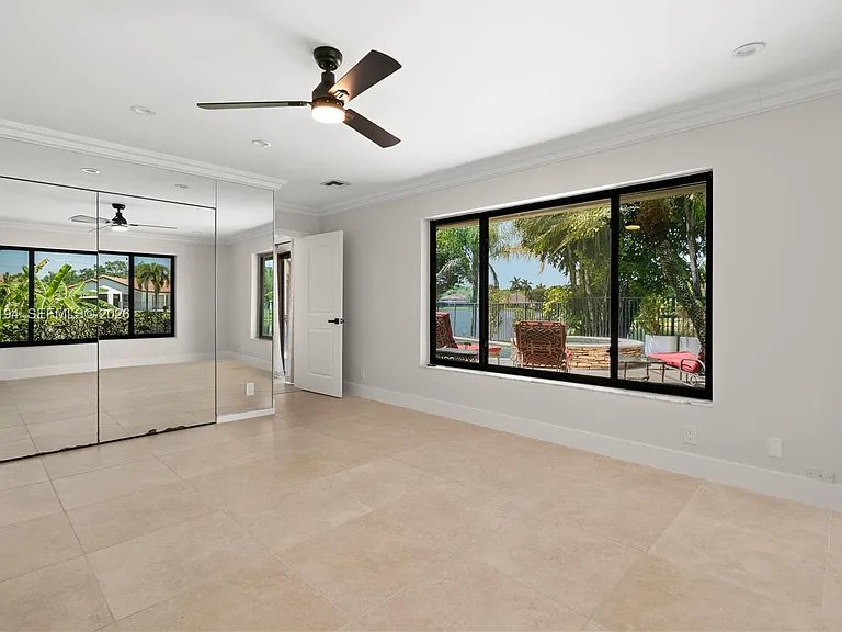 1087 Deerwood Ln — Photo 36